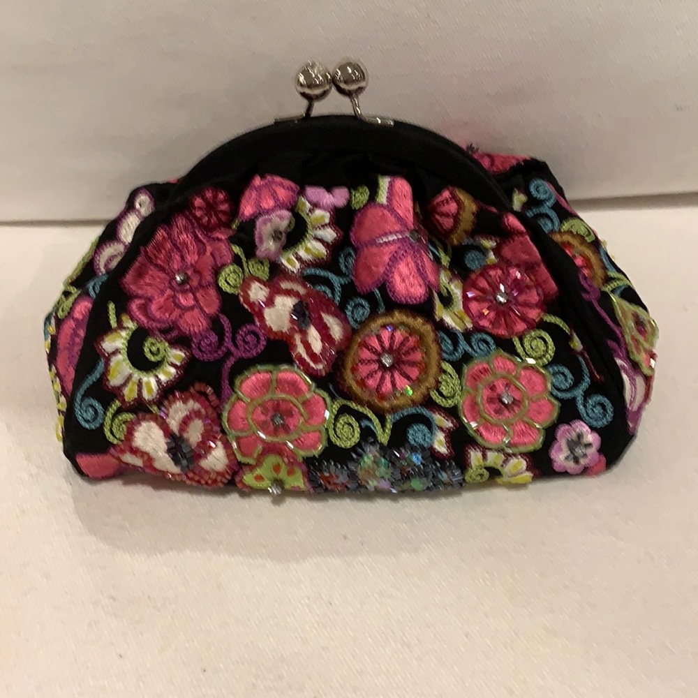 Vera Bradley 25th anniversary embroidered kiss lock purse